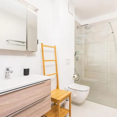 Dom wakacyjny Family Friendly House With A Swimming Pool Vantacici, Krk - 19263